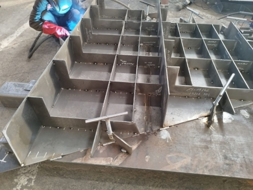 obróbka metalu i spawanie usługi (17)